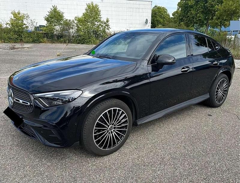 Schwarz Gebraucht 2024 Mercedes GLC200 AMG line Plus SUV | 59.600 € - Bild 1/4
