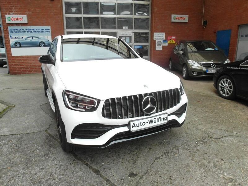 Weiß Gebraucht 2022 Mercedes GLC300e AMG SUV | 41.000 € (Guter Preis) - Bild 1/4