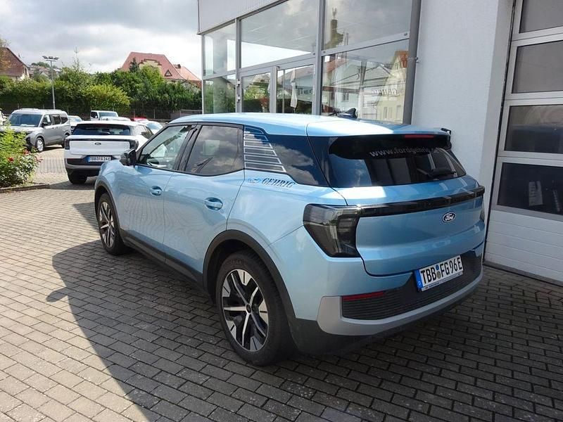 Używany Ford Explorer Extended Range 210 kW (286 KM) 2024 Niebieski SUV