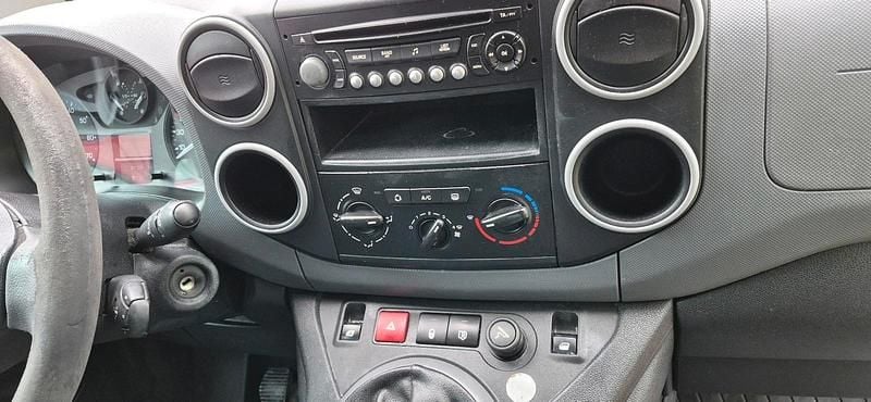 Gebraucht Citroën Berlingo 80 PS (58 kW) 2012 Weiß Van / Kleinbus