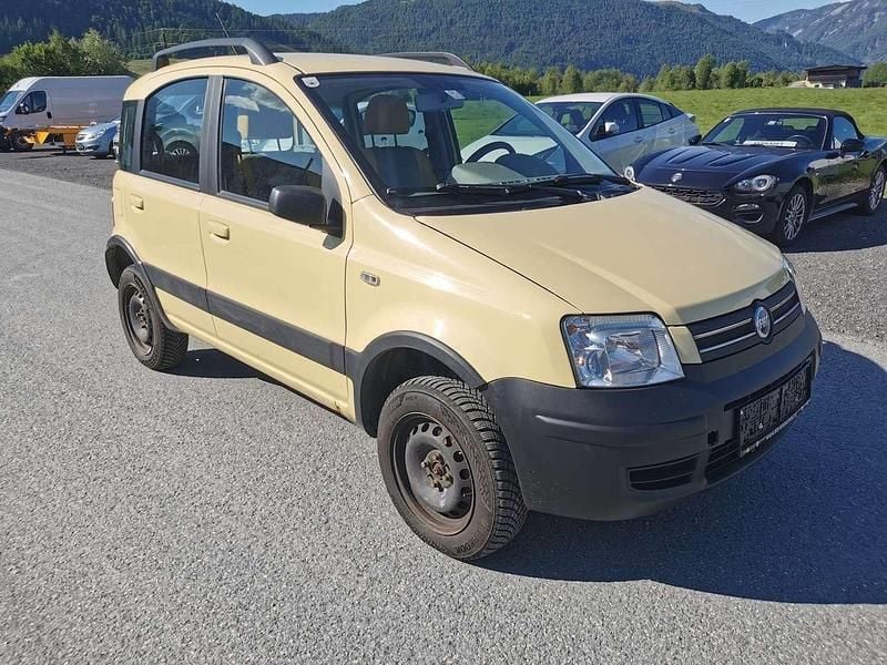 Gelb Gebraucht 2006 Fiat Panda 4x4 Kleinwagen | 2.300 € (Fairer Preis) - Bild 1/4