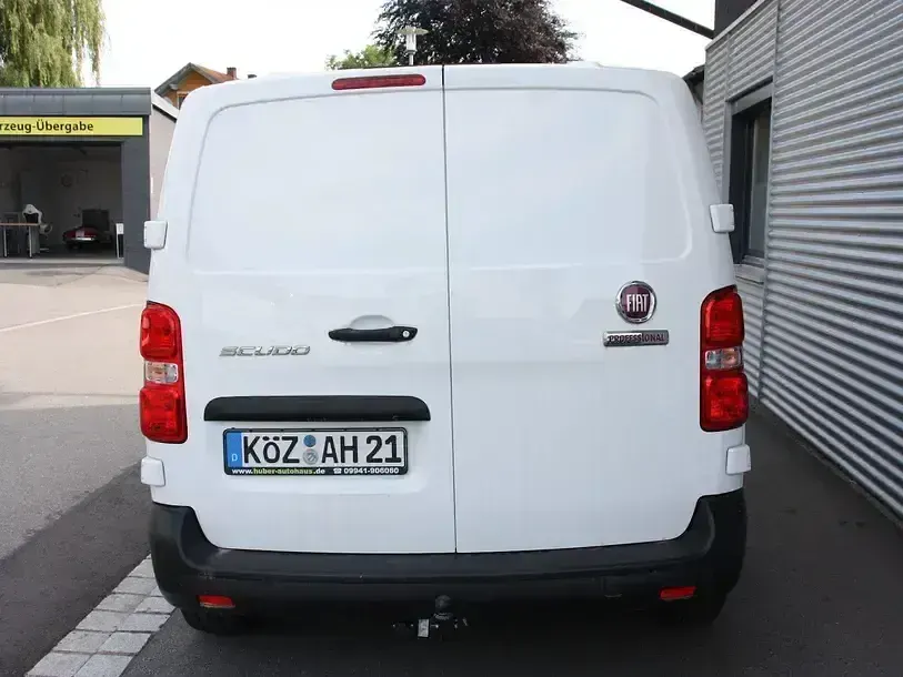 Gebraucht Fiat Scudo Lounge 177 PS (130 kW) 2022 Weiss Van