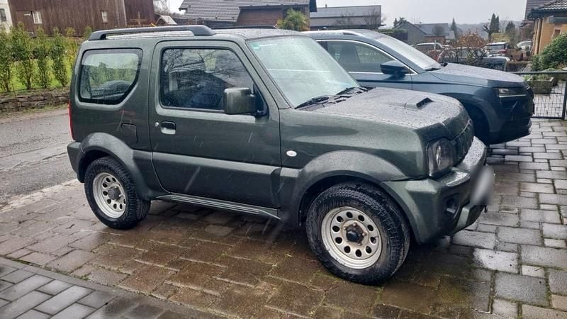Gebraucht Suzuki Jimny 85 PS (62 kW) 2017 Grün SUV
