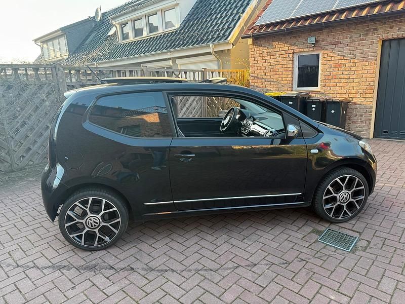Gebraucht VW up! 75 PS (55 kW) 2014 Schwarz Kleinwagen
