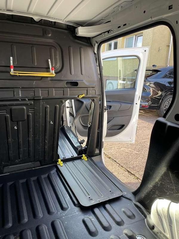 Gebraucht Citroën Berlingo 75 PS (55 kW) 2019 Weiß Van / Kleinbus