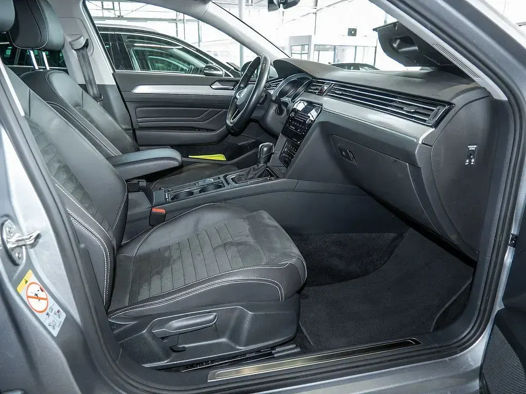 Usata VW Passat Elegance 150 CV (110 kW) 2021 Argento Station wagon