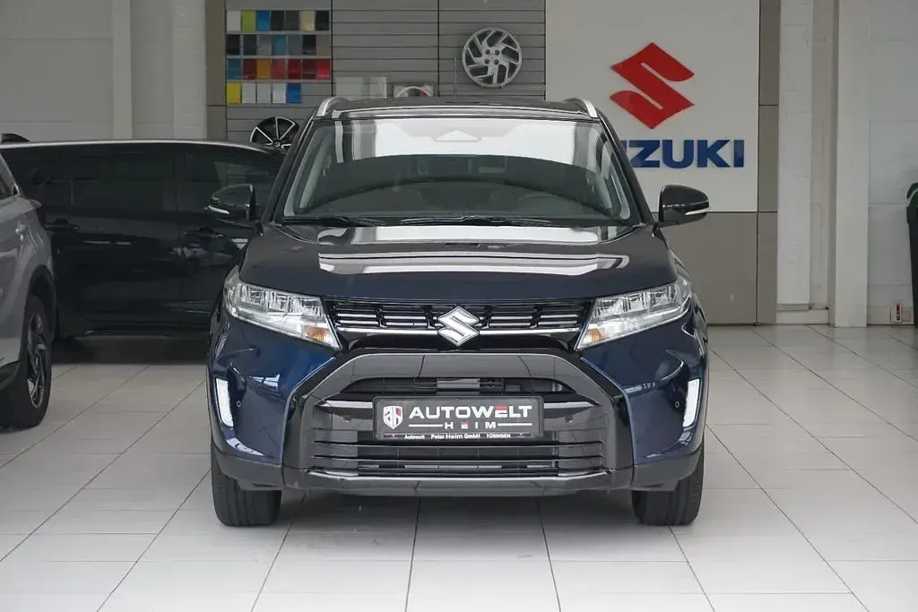 Neu Suzuki Vitara Comfort+ 110 PS (80 kW) 2025 Silber SUV