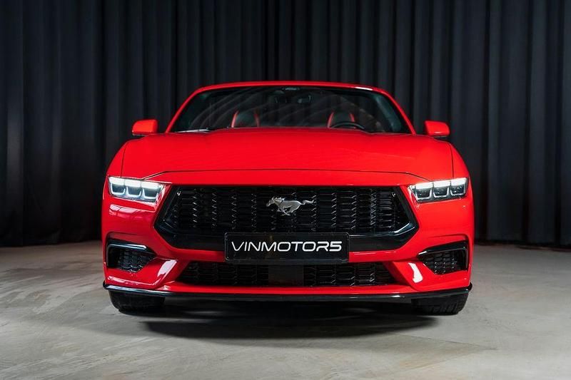 Gebraucht Ford Mustang 320 PS (235 kW) 2024 Rot Cabrio