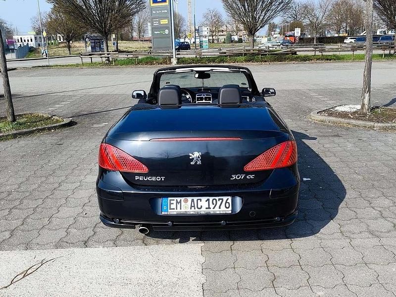 Gebraucht Peugeot 307 CC 136 PS (100 kW) 2004 Schwarz Cabrio