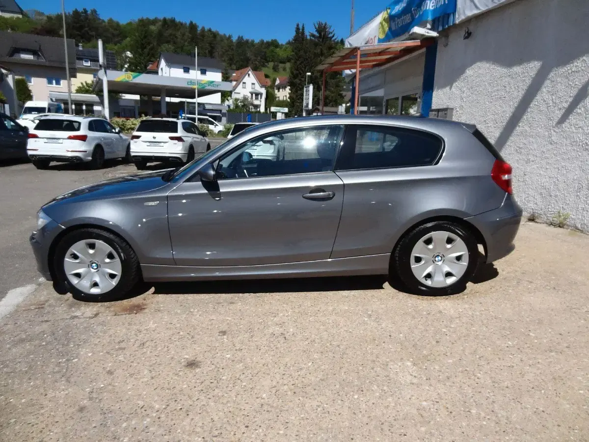 Gebraucht BMW 118 Coupé Advantage 143 PS (105 kW) 2009 Grau Coupé