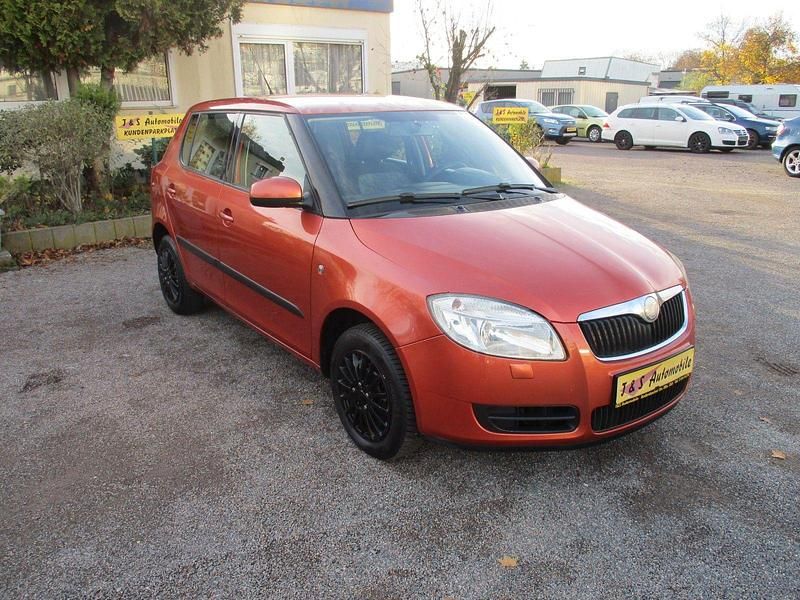 Orange Gebraucht 2009 Skoda Fabia Ambiente Kleinwagen | 1.799 € (Fairer Preis) - Bild 1/4