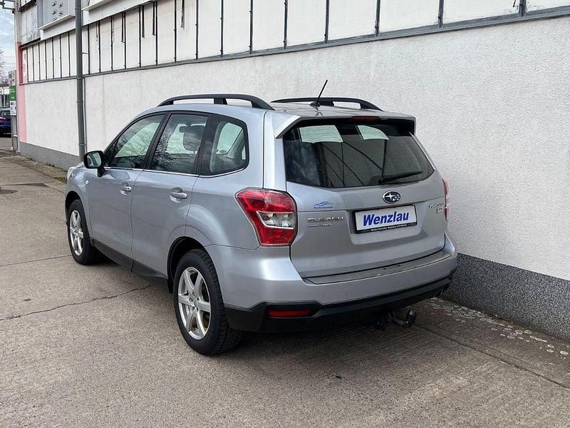 Gebraucht Subaru Forester Active 147 PS (108 kW) 2014 Silber SUV