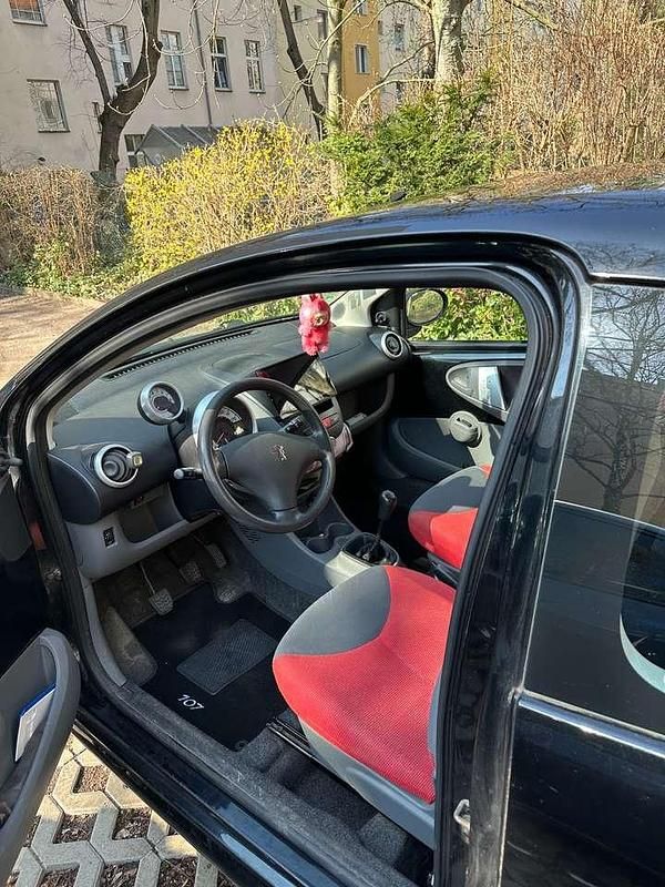 Gebraucht Peugeot 107 Urban Move 68 PS (50 kW) 2007 Schwarz Kleinwagen