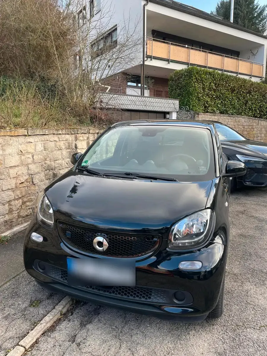 Gebraucht Smart ForFour Electric Drive 60 kW (82 PS) 2018 Schwarz Limousine