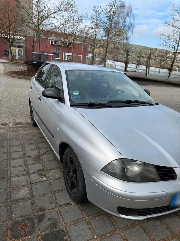 Gebraucht Seat Cordoba 101 PS (74 kW) 2004 Grau Limousine