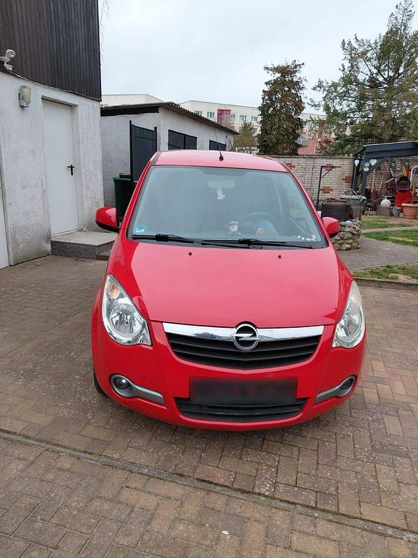 Gebraucht Opel Agila 60 PS (44 kW) 2008 Rot Kleinwagen