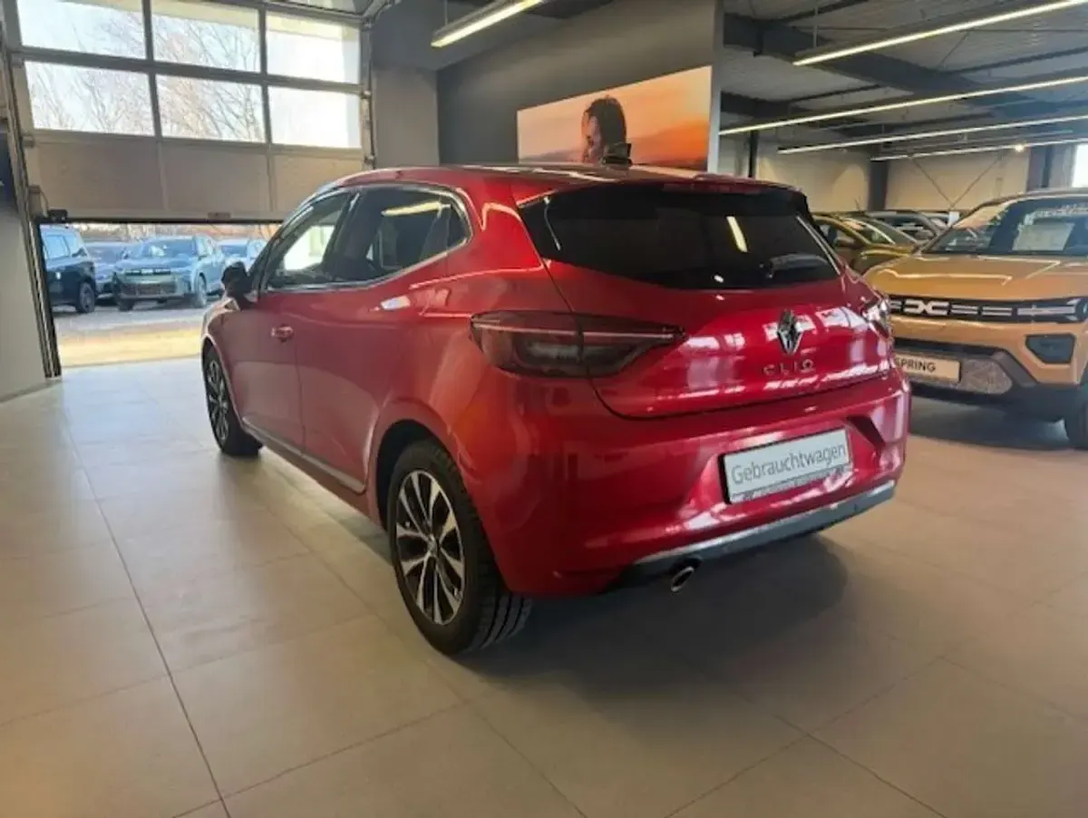 Gebraucht Renault Clio V Techno 91 PS (66 kW) 2023 Rot Limousine