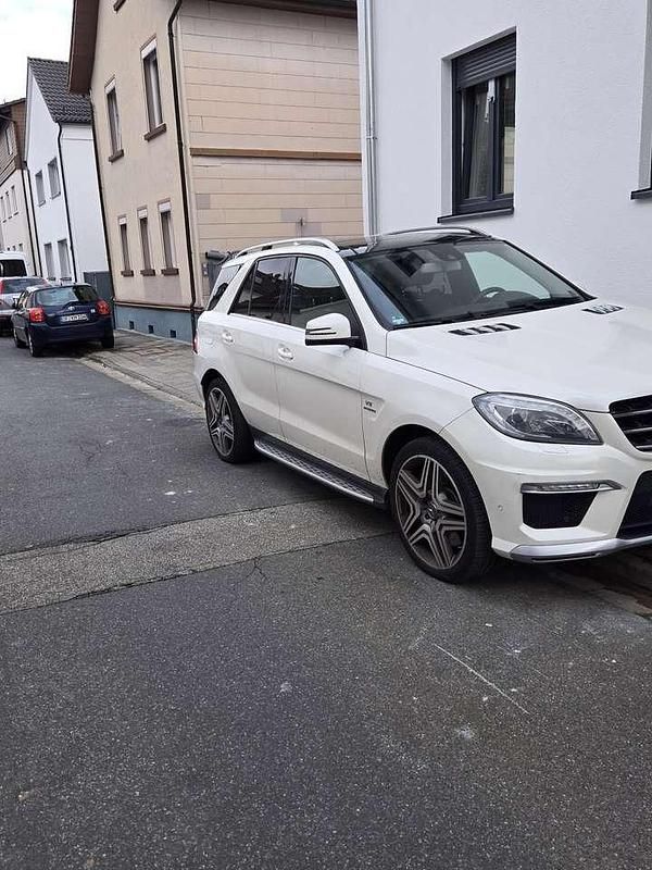 Gebraucht Mercedes ML63 AMG AMG 525 PS (386 kW) 2013 Weiß SUV