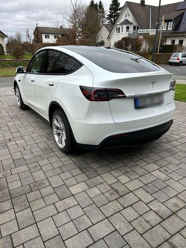 Gebraucht Tesla Model Y 378 kW (514 PS) 2023 Weiß SUV