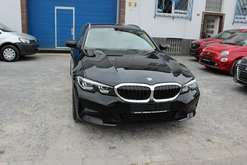 Gebraucht BMW 318 Sport Line 150 PS (110 kW) 2022 Schwarz Kombi