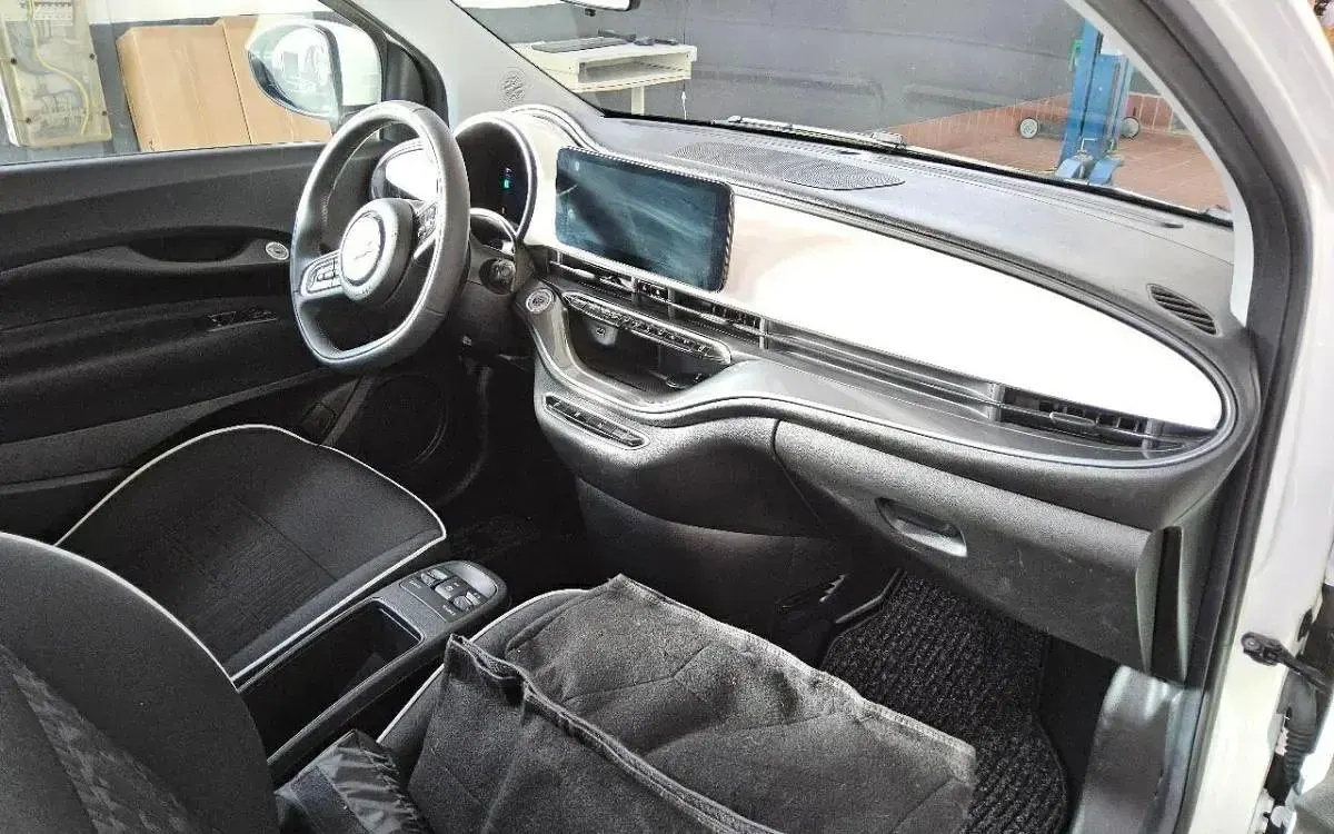 Gebraucht Fiat 500e 88 kW (120 PS) 2023 Weiß Kleinwagen