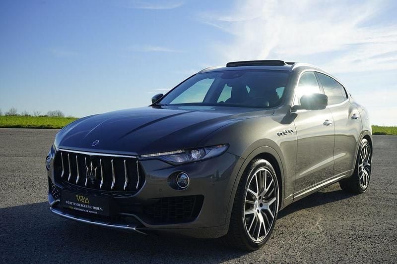 Grigio scuro metallic Gebraucht 2018 Maserati Levante SUV | 42.900 € (Superpreis) - Bild 1/4