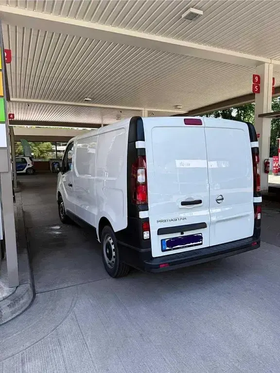 Gebraucht Nissan Primastar 110 PS (80 kW) 2022 Weiß Van / Kleinbus