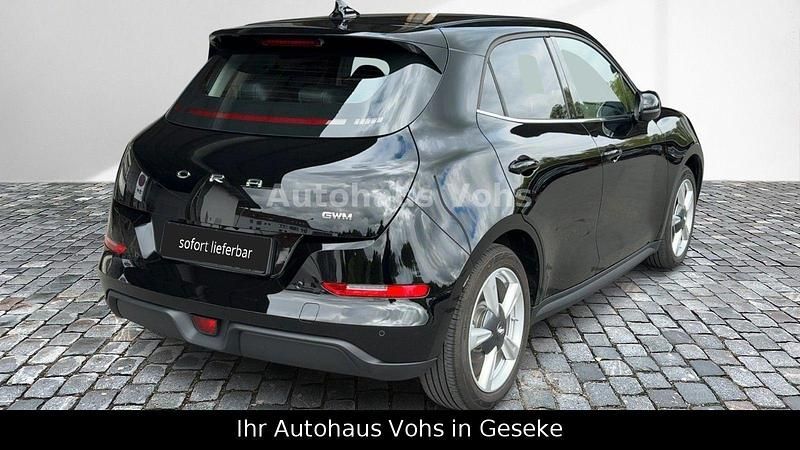 Usata Ora 03 125 kW (171 CV) 2023 Nero Utilitaria