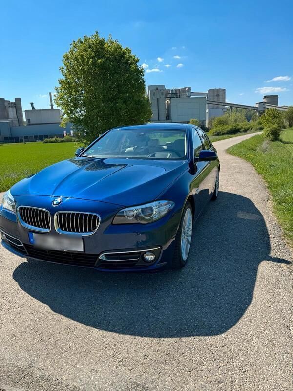 Blau Gebraucht 2016 BMW 530 Limousine | 19.999 € (Guter Preis) - Bild 1/4