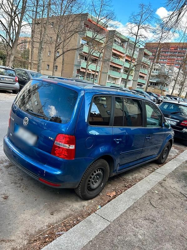 Gebraucht VW Touran Trendline 140 PS (102 kW) 2008 Blau Van / Kleinbus