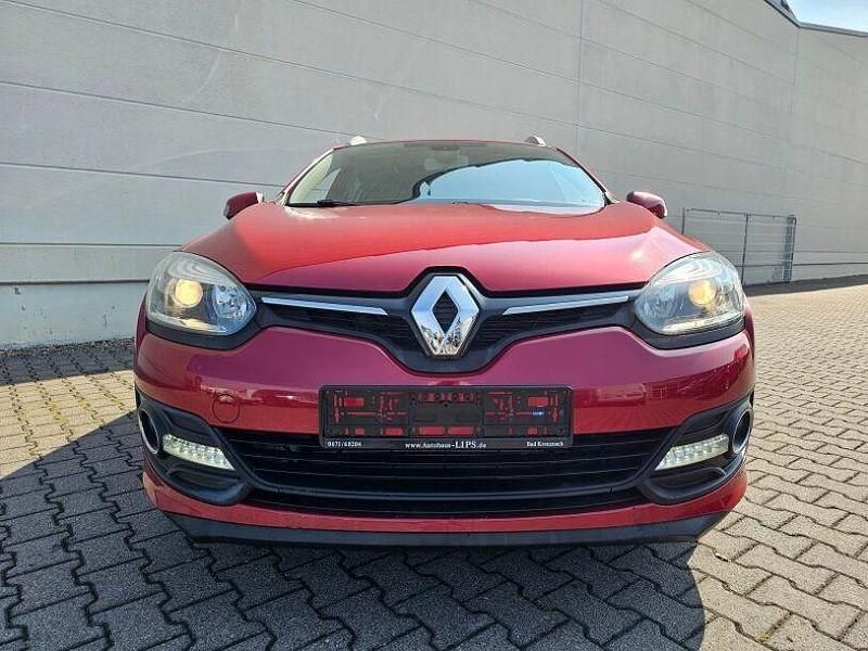 Gebraucht Renault Mégane III Dynamique 116 PS (85 kW) 2015 Rot Limousine