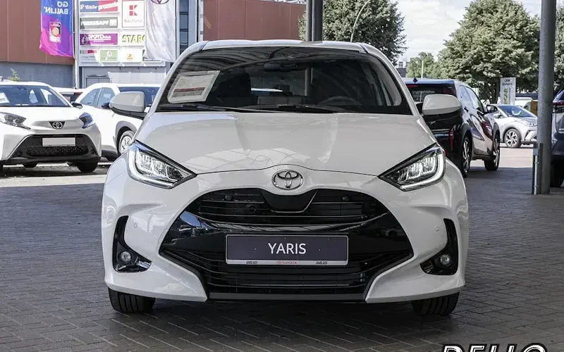 Neu Toyota Yaris Hybrid 116 PS (85 kW) 2025 Weiß Limousine
