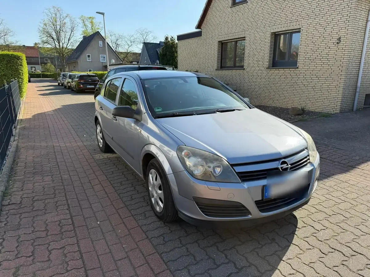 Gebraucht Opel Astra 90 PS (66 kW) 2004 Grau Limousine