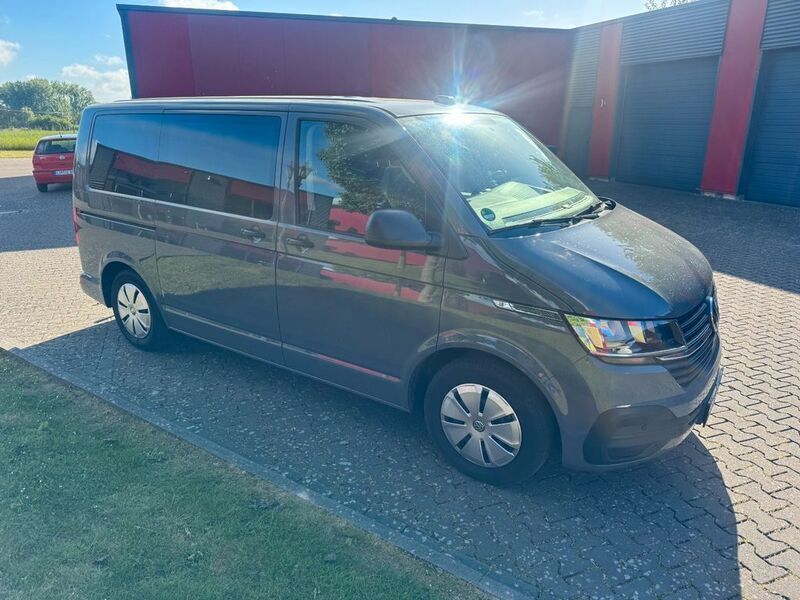 Pure grey Gebraucht 2021 VW T6.1 Family Van | 39.800 € (Guter Preis) - Bild 1/4