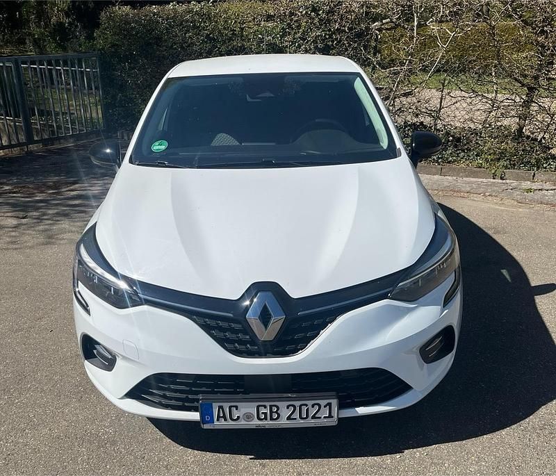 Gebraucht Renault Clio V 67 PS (49 kW) 2022 Weiß Kleinwagen