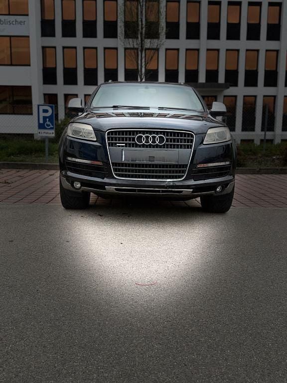 Second-hand Audi Q7 232 CP (170 kW) 2006 Negru SUV