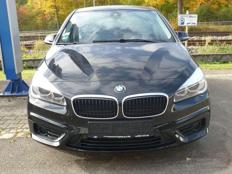 Second-hand BMW 218 136 CP (100 kW) 2017 Negru Monovolum