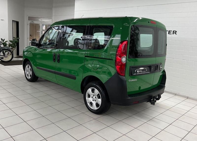 Gebraucht Opel Combo Eco 90 PS (66 kW) 2016 Grün Van / Kleinbus