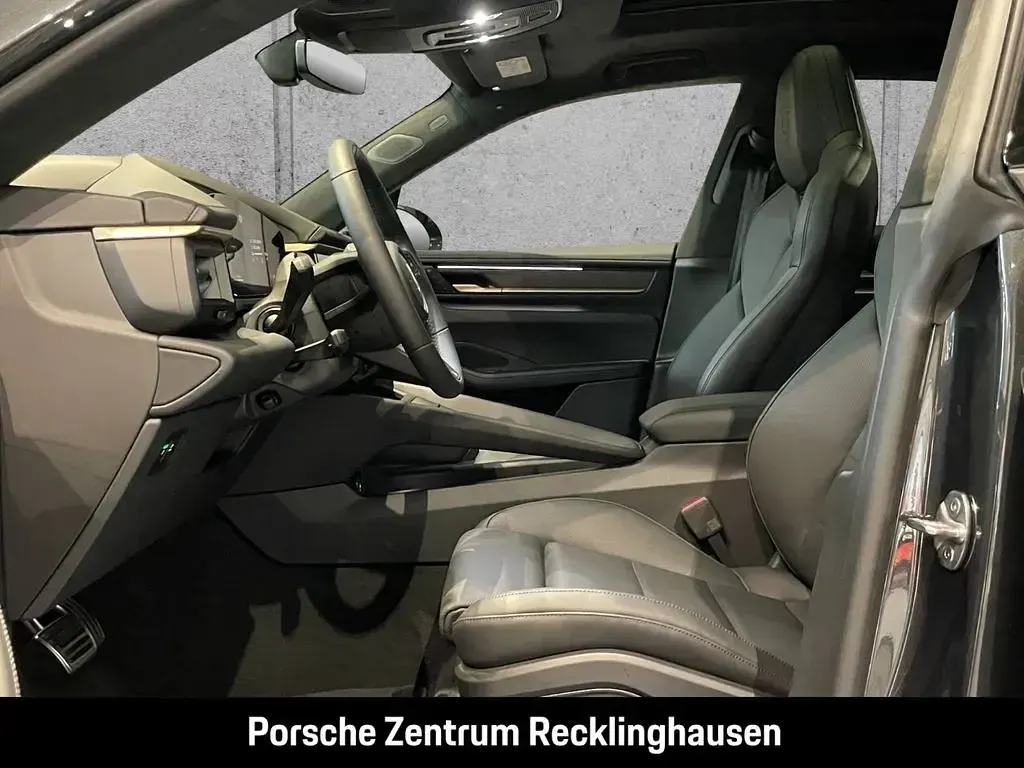 Gebraucht Porsche Macan Turbo 469 kW (639 PS) 2026 Grau SUV
