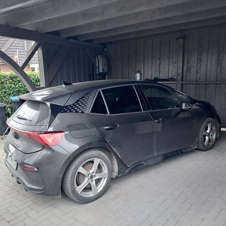Second-hand Cupra Born 150 kW (204 CP) 2022 Negru Hatchback