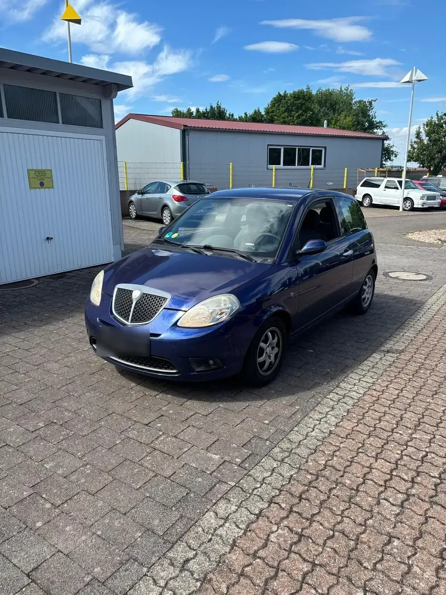Gebraucht Lancia Ypsilon 60 PS (44 kW) 2007 Blau Kleinwagen
