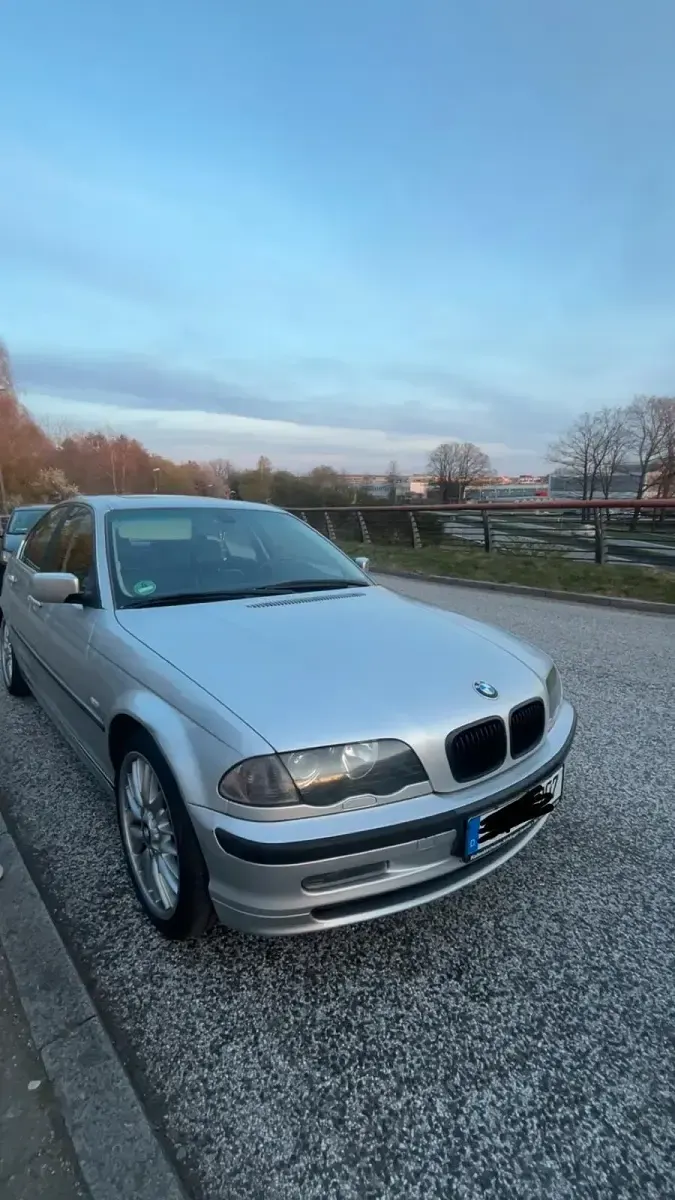 Gebraucht BMW 320 170 PS (125 kW) 2001 Silber Limousine