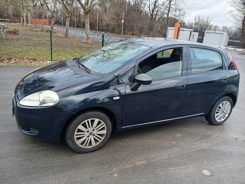Gebraucht Fiat Punto 77 PS (56 kW) 2009 Blau Limousine