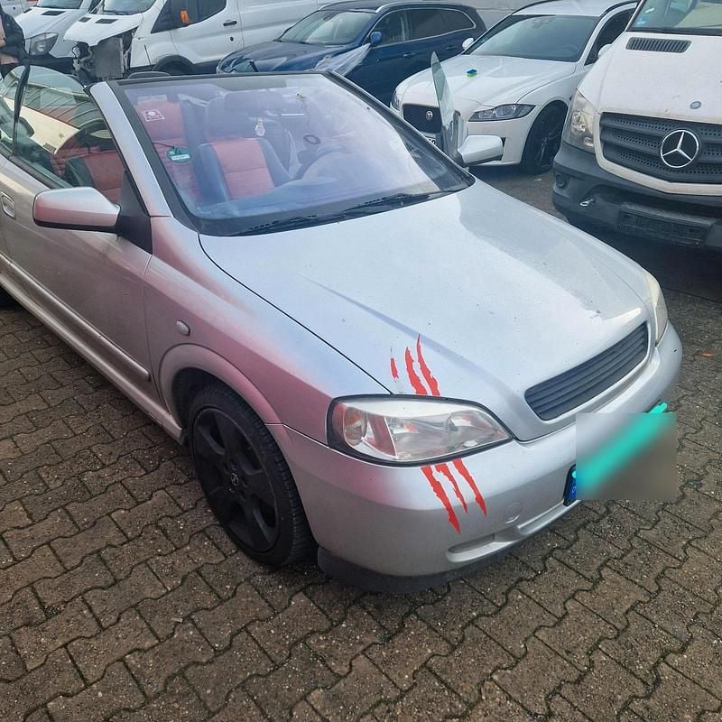 Gebraucht Opel Astra Cabriolet 147 PS (108 kW) 2002 Grau Cabrio
