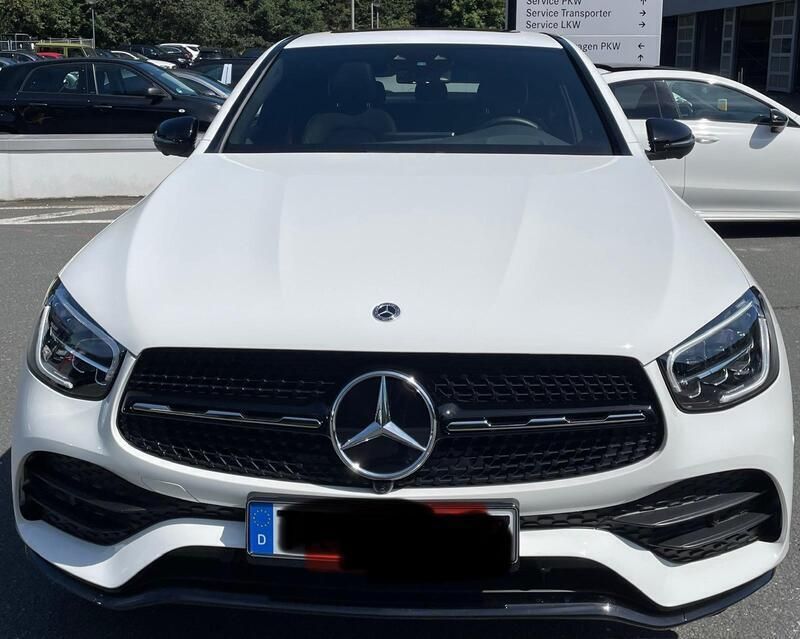 Weiß Gebraucht 2022 Mercedes GLC220 AMG line Coupé | 44.300 € (Guter Preis) - Bild 1/4