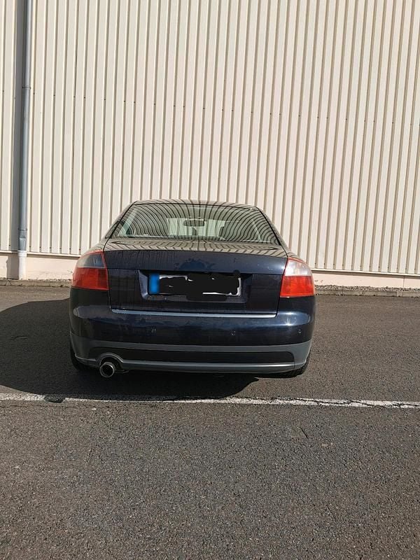 Gebraucht Audi A4 131 PS (96 kW) 2001 Blau Limousine