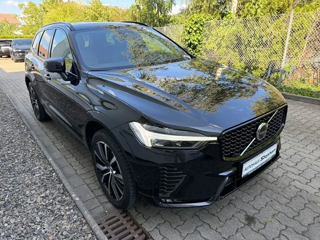 Gebraucht Volvo XC60 Plus 197 PS (144 kW) 2023 Schwarz SUV