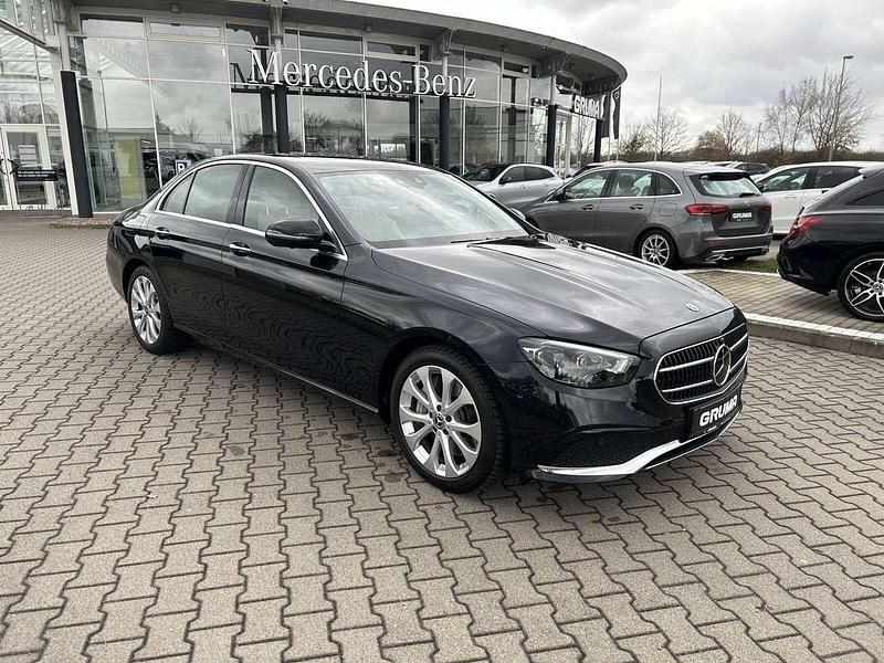 Gebraucht Mercedes E400 Avantgarde 340 PS (250 kW) 2023 Lack obsidianschwarz Limousine