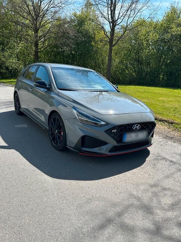 Grau Gebraucht 2023 Hyundai i30 Limousine | 36.500 € - Bild 1/4