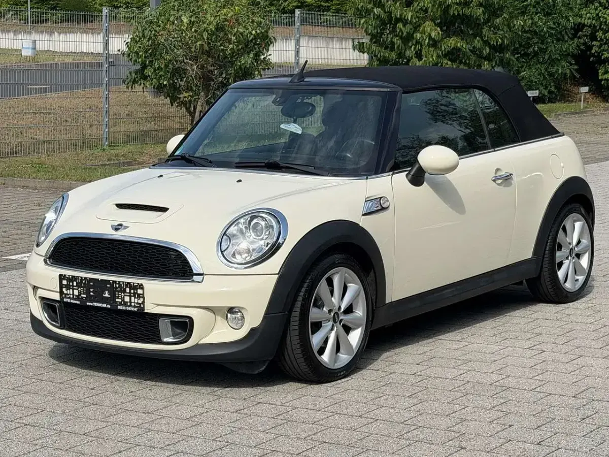 Gebraucht Mini Cooper SD Cabriolet 143 PS (105 kW) 2011 Pepper white Cabrio